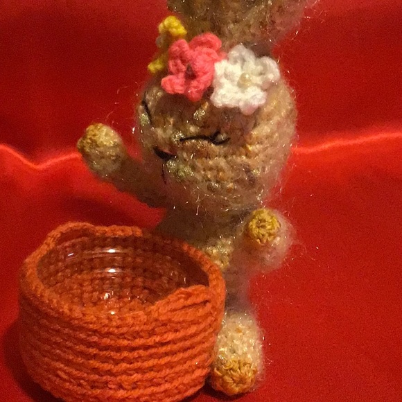 Handmade bunny amigurumi caddy - Picture 3 of 4
